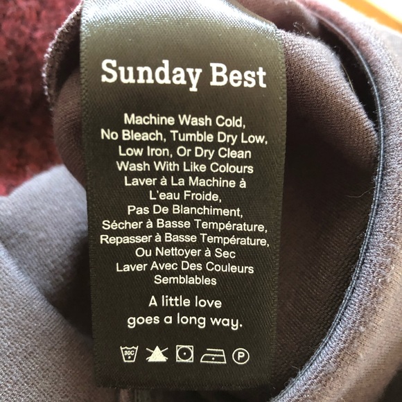 Aritzia skirt - Picture 3 of 4